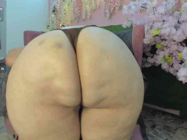 VivianneHart webcam
