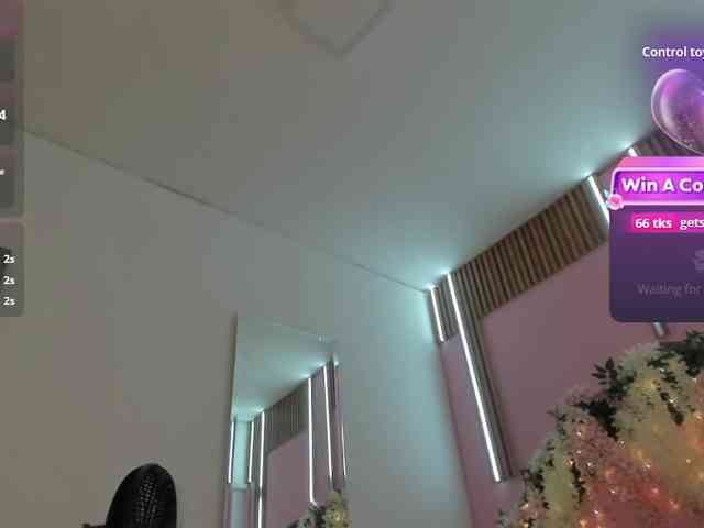 VivianneHart webcam