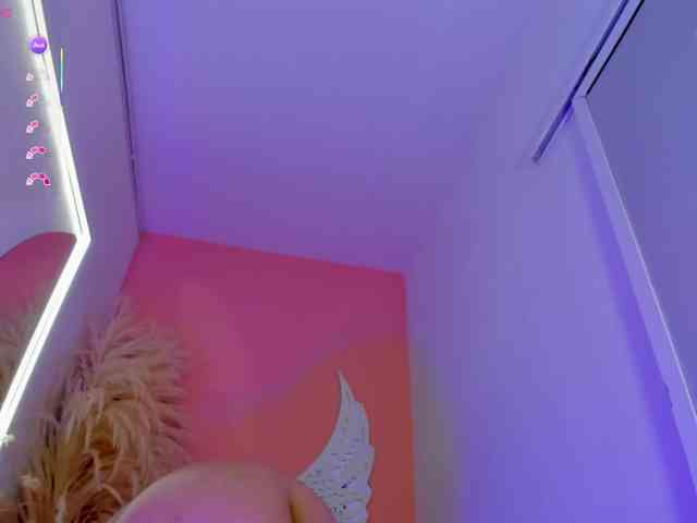 VivianneHart webcam