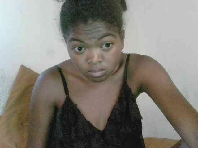 Blacklabelle18 webcam