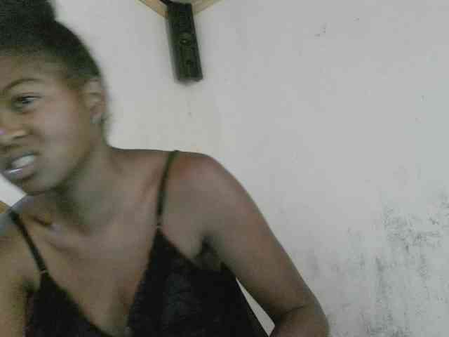 Blacklabelle18 webcam
