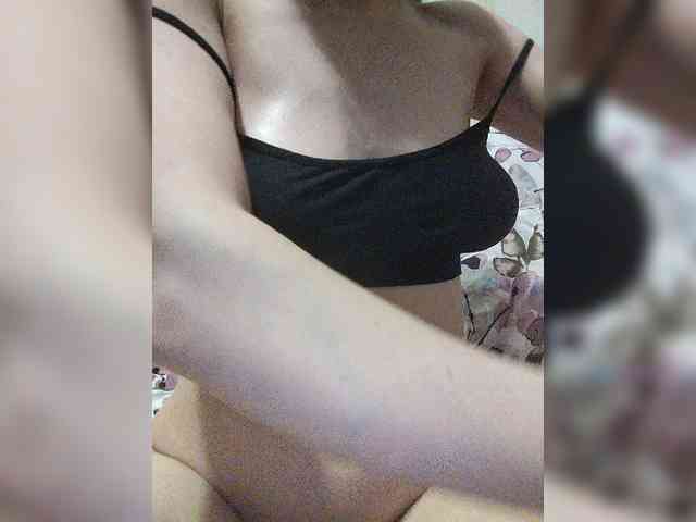 Krasotka_777 webcam