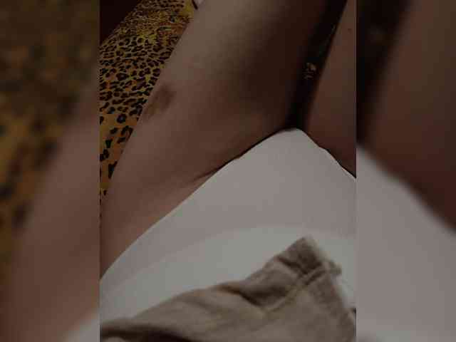 Krasotka_777 webcam