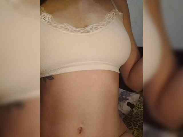 Krasotka_777 webcam