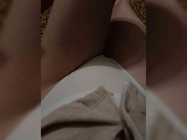 Krasotka_777 webcam