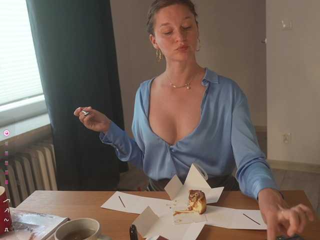 SpecialART live cam on BongaCams