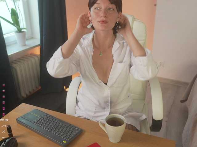 SpecialART live cam on BongaCams