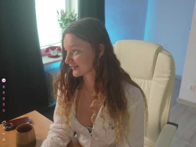 SpecialART live cam on BongaCams