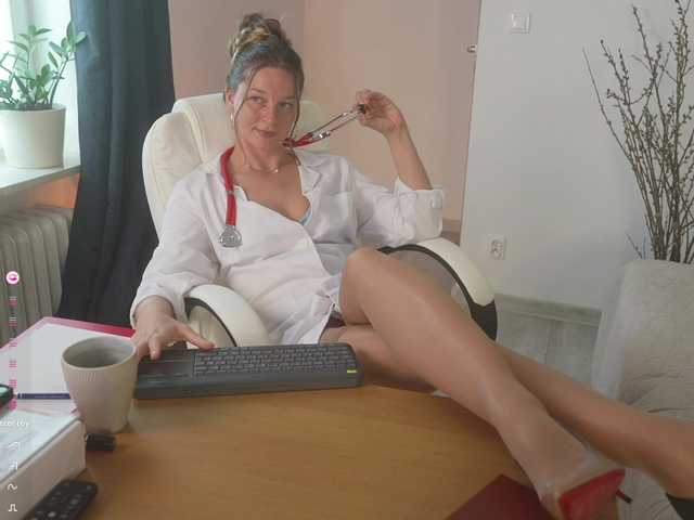 SpecialART live cam on BongaCams