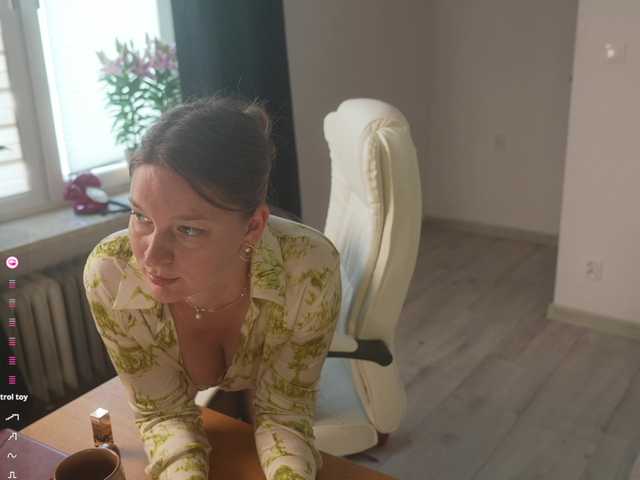 SpecialART live cam on BongaCams