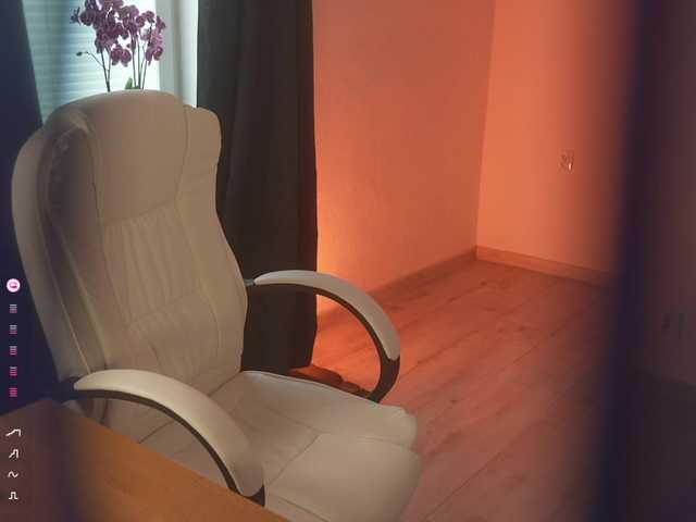SpecialART live cam on BongaCams