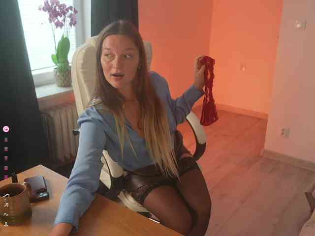 SpecialART Live Webcam on BongaCams