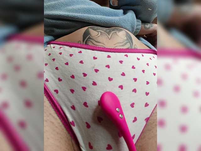 RedFox9595's BongaCams show and profile