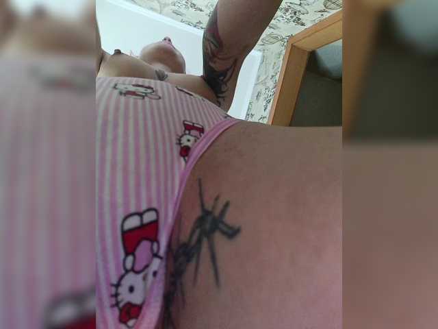 RedFox9595 live cam on BongaCams