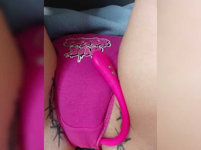 RedFox9595's BongaCams show and profile