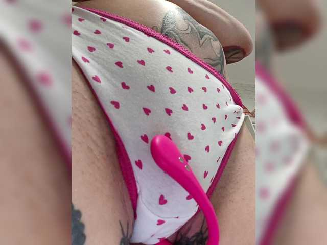 RedFox9595's BongaCams show and profile