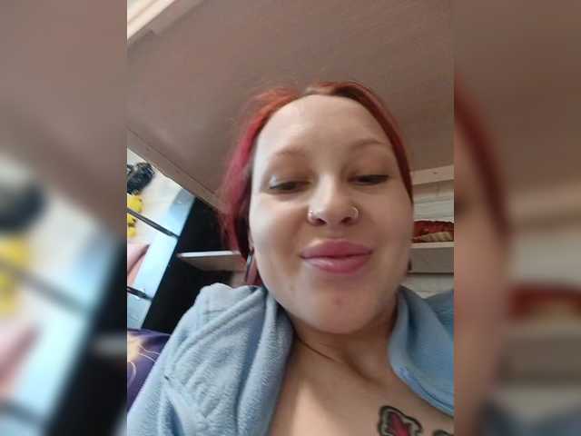 RedFox9595's BongaCams show and profile