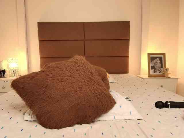 NatashaaTaylor webcam