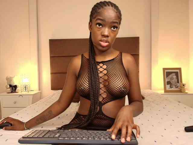 NatashaaTaylor webcam