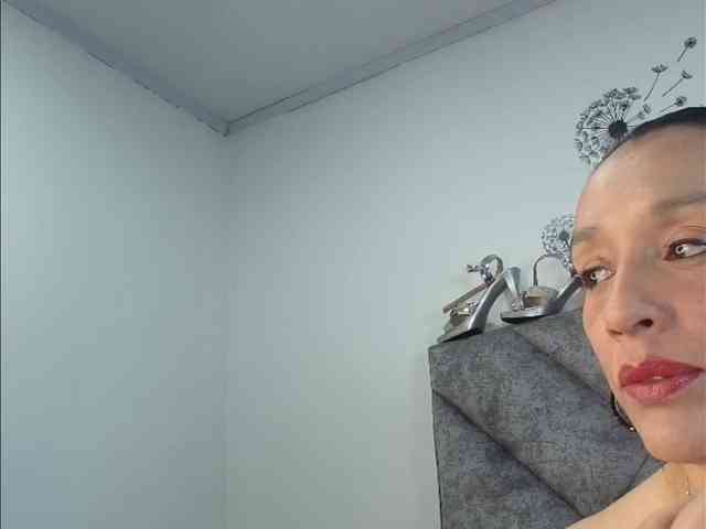 ShanteyLaurent webcam