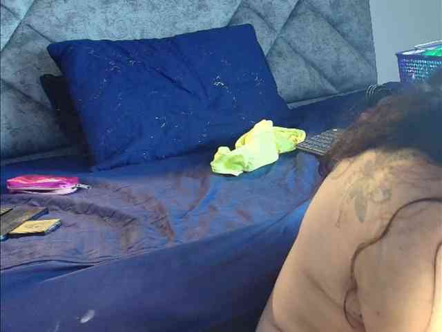 ShanteyLaurent webcam