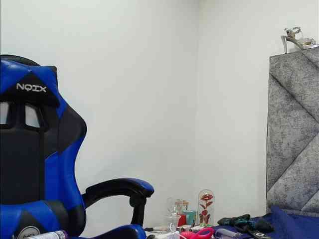 ShanteyLaurent webcam