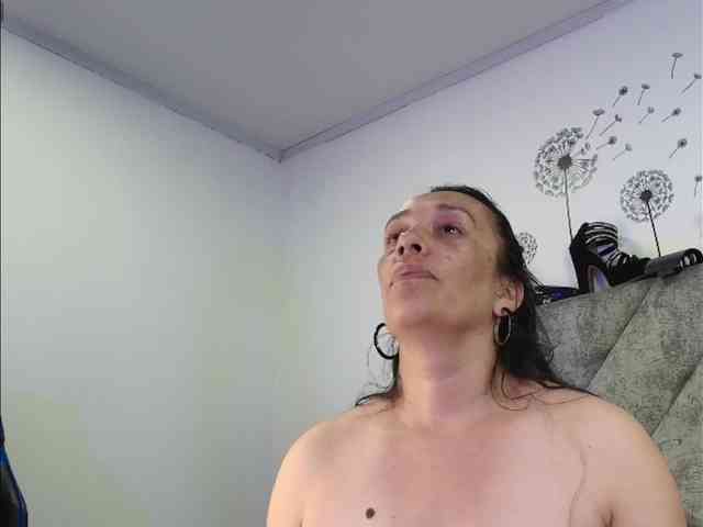 ShanteyLaurent webcam