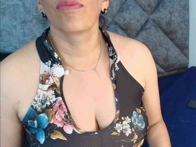 ShanteyLaurent webcam