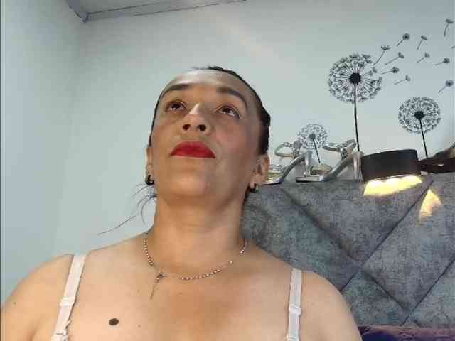 ShanteyLaurent webcam