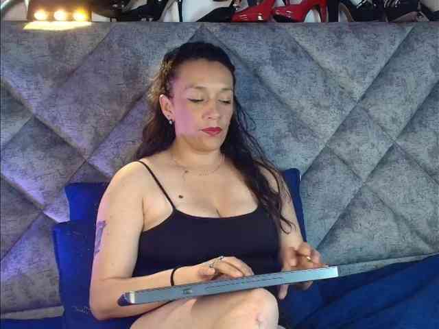 ShanteyLaurent webcam