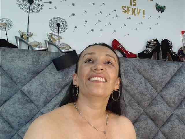 ShanteyLaurent webcam