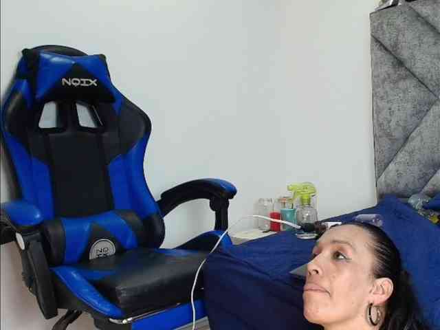 ShanteyLaurent webcam