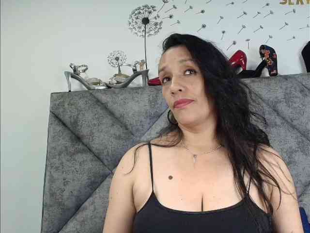 ShanteyLaurent webcam