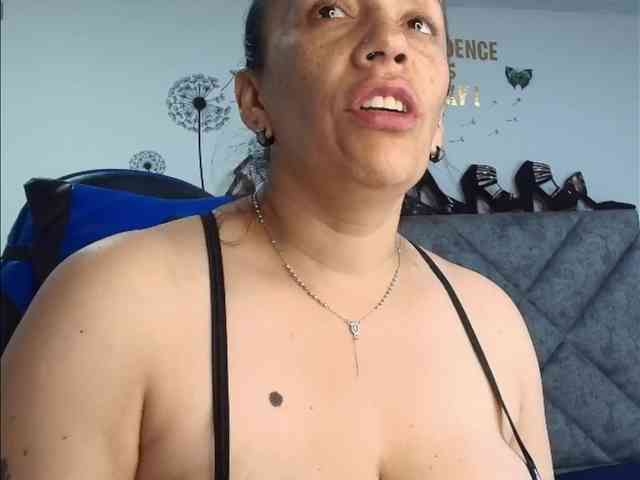 ShanteyLaurent webcam
