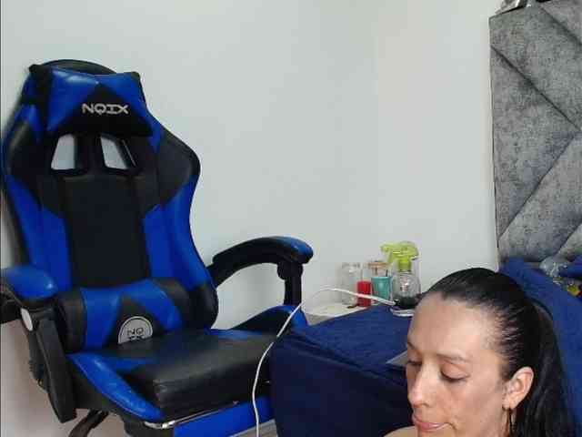 ShanteyLaurent webcam