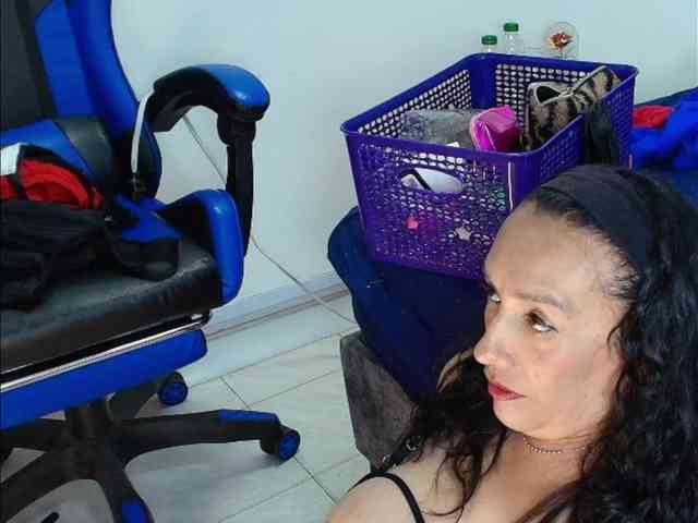 ShanteyLaurent webcam