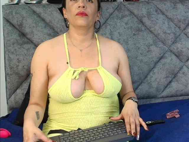ShanteyLaurent webcam