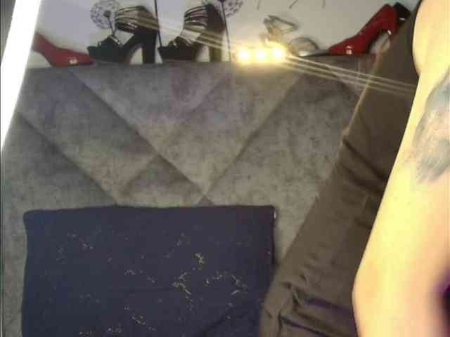 ShanteyLaurent webcam