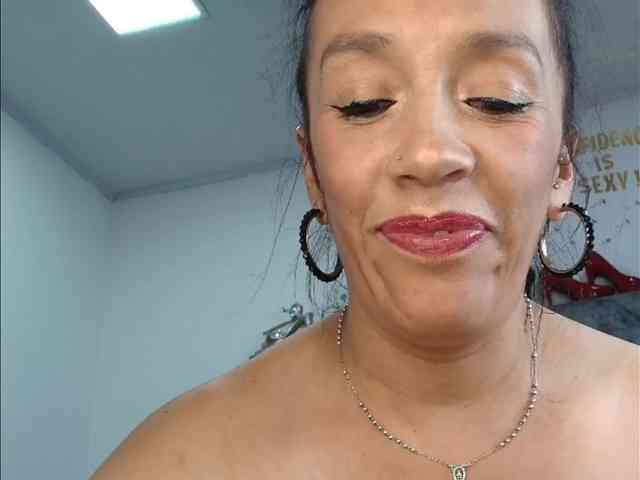 ShanteyLaurent webcam