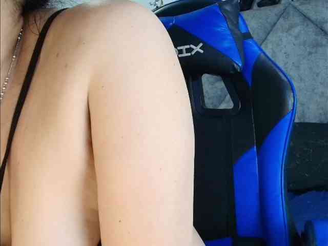 ShanteyLaurent webcam