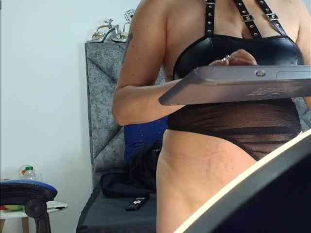 ShanteyLaurent webcam