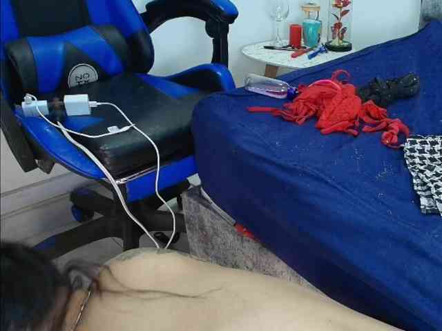ShanteyLaurent webcam