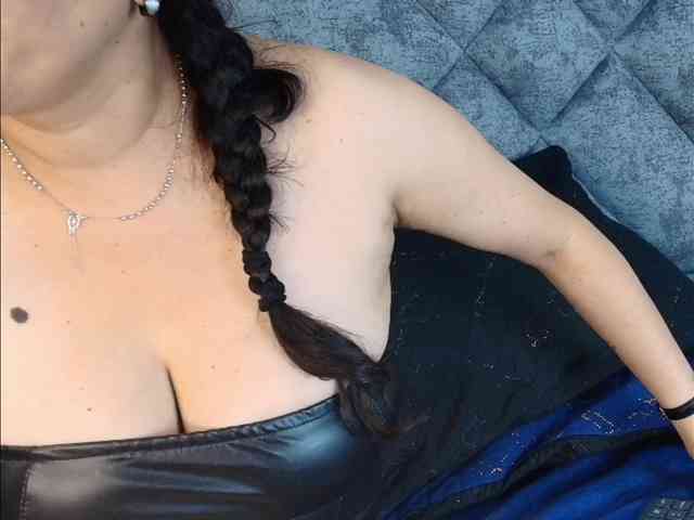 ShanteyLaurent webcam