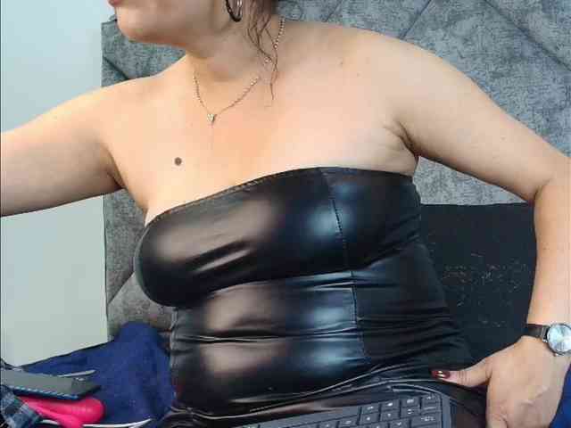 ShanteyLaurent webcam