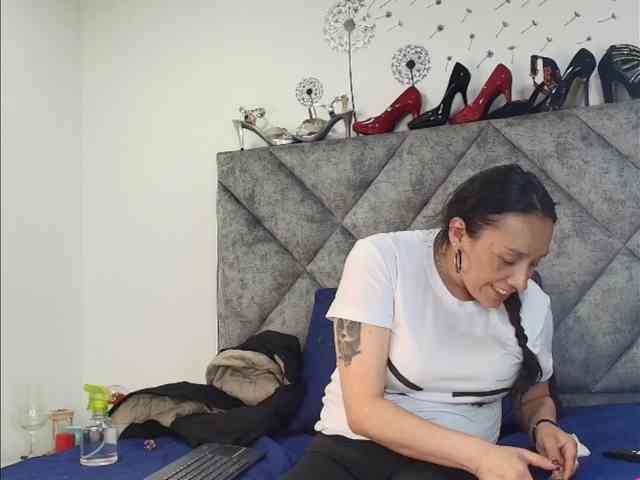 ShanteyLaurent webcam