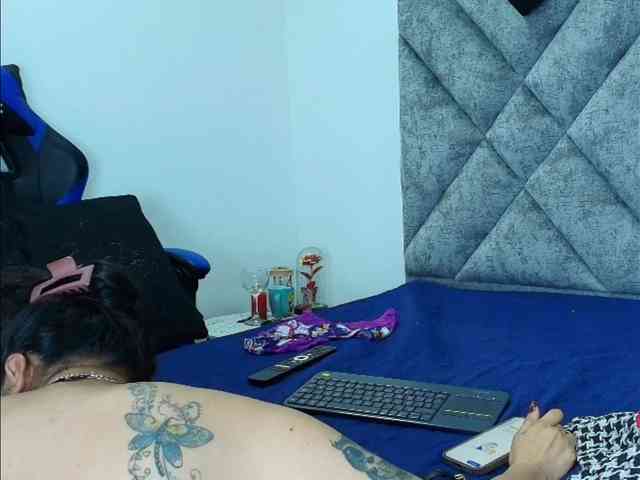 ShanteyLaurent webcam