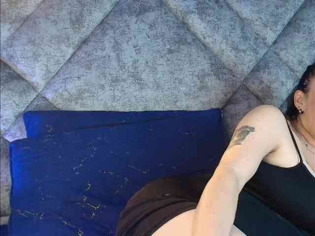 ShanteyLaurent webcam