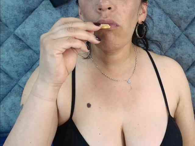 ShanteyLaurent webcam