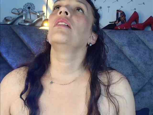 ShanteyLaurent webcam