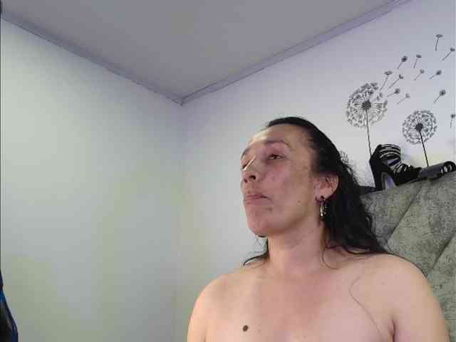 ShanteyLaurent webcam